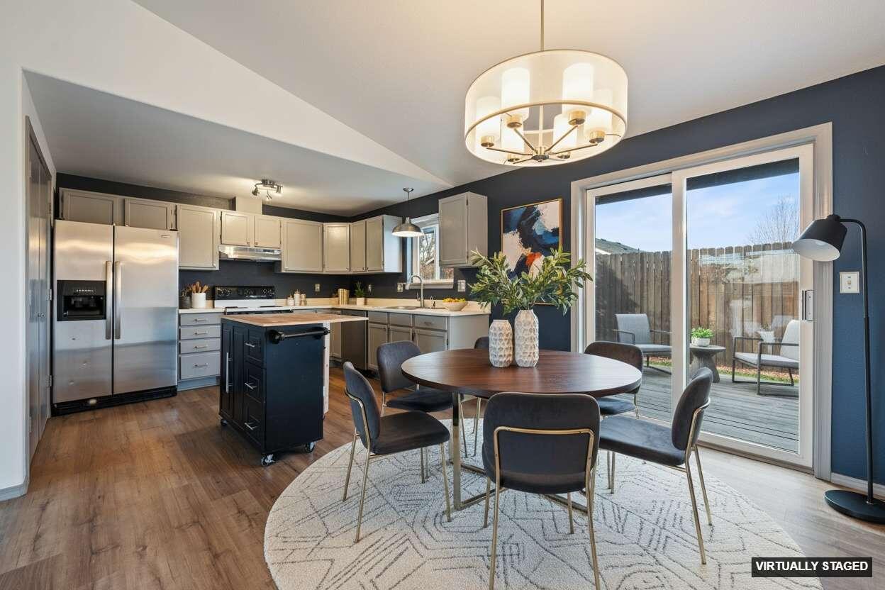 2123 Southwest 33rd Street Redmond, OR 97756 - Photo 11 of 37 DINING ROOM