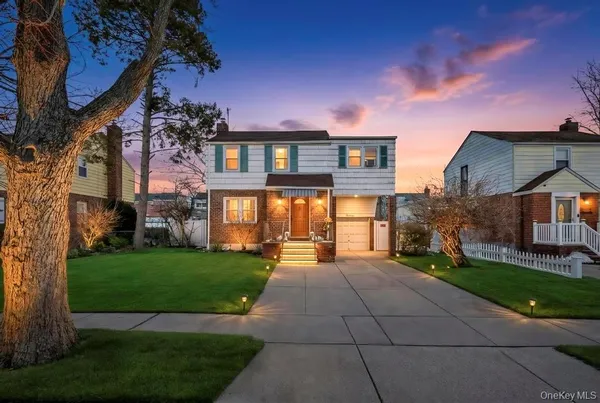 $749,999 | 13 Crystal Street, Elmont, NY 11003
