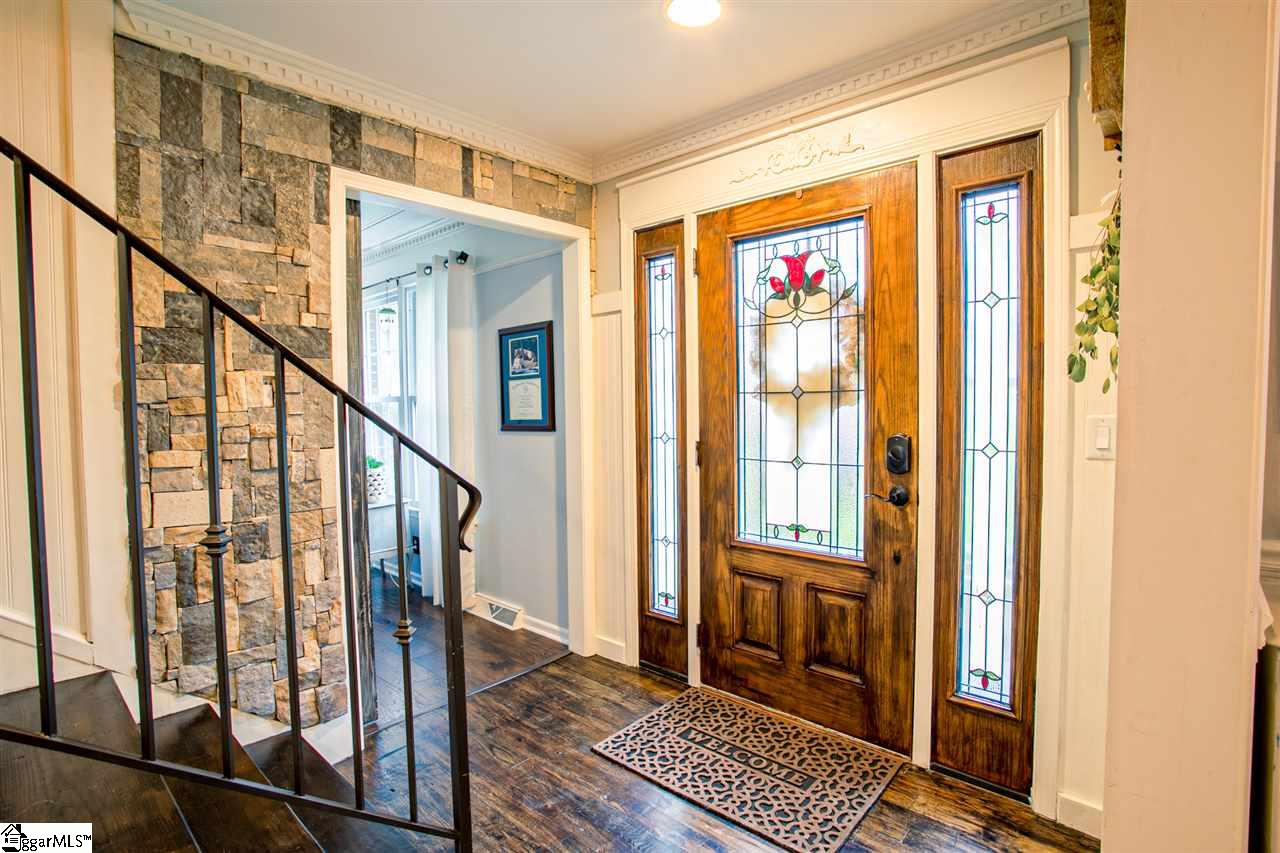 409 Foxcroft Road Greenville, SC 29615 - Photo 2 of 36 Gallery Image 2