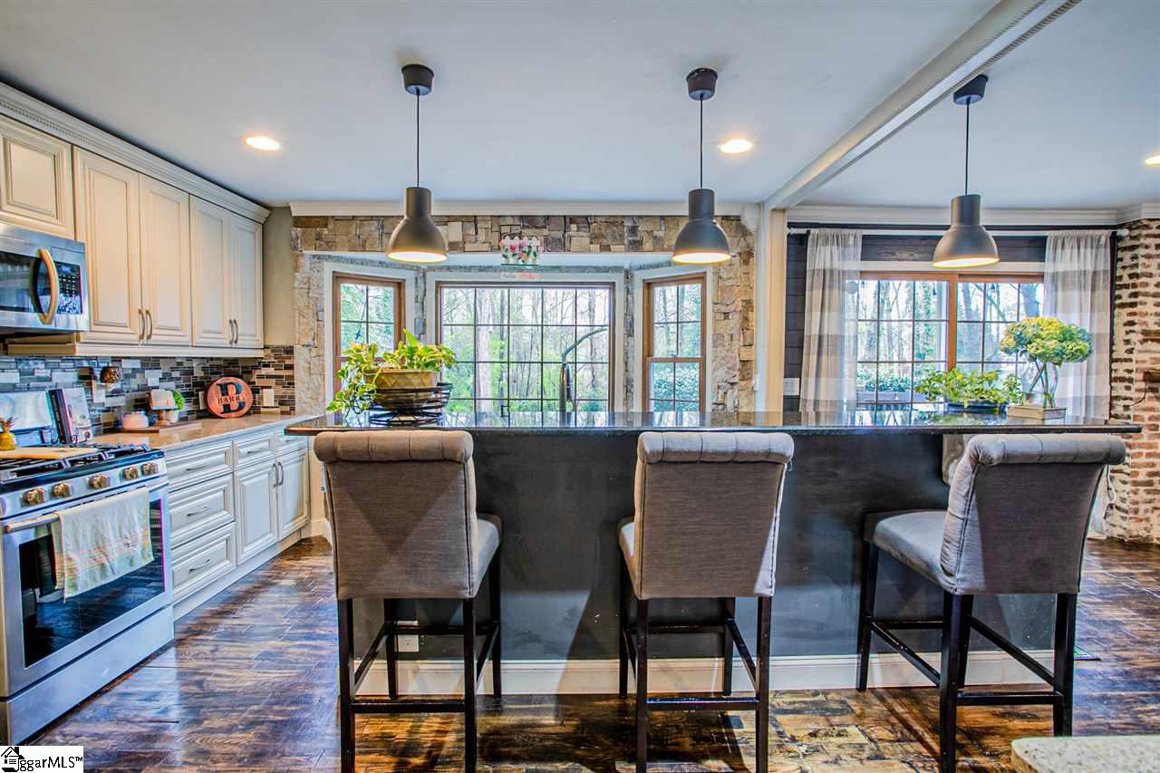 409 Foxcroft Road Greenville, SC 29615 - Photo 13 of 36 Gallery Image 13