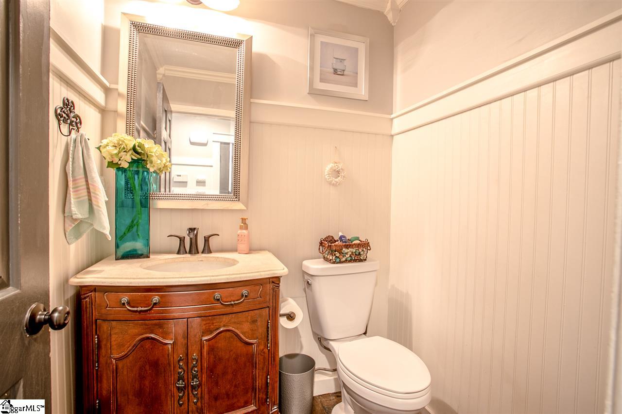 409 Foxcroft Road Greenville, SC 29615 - Photo 15 of 36 Gallery Image 15