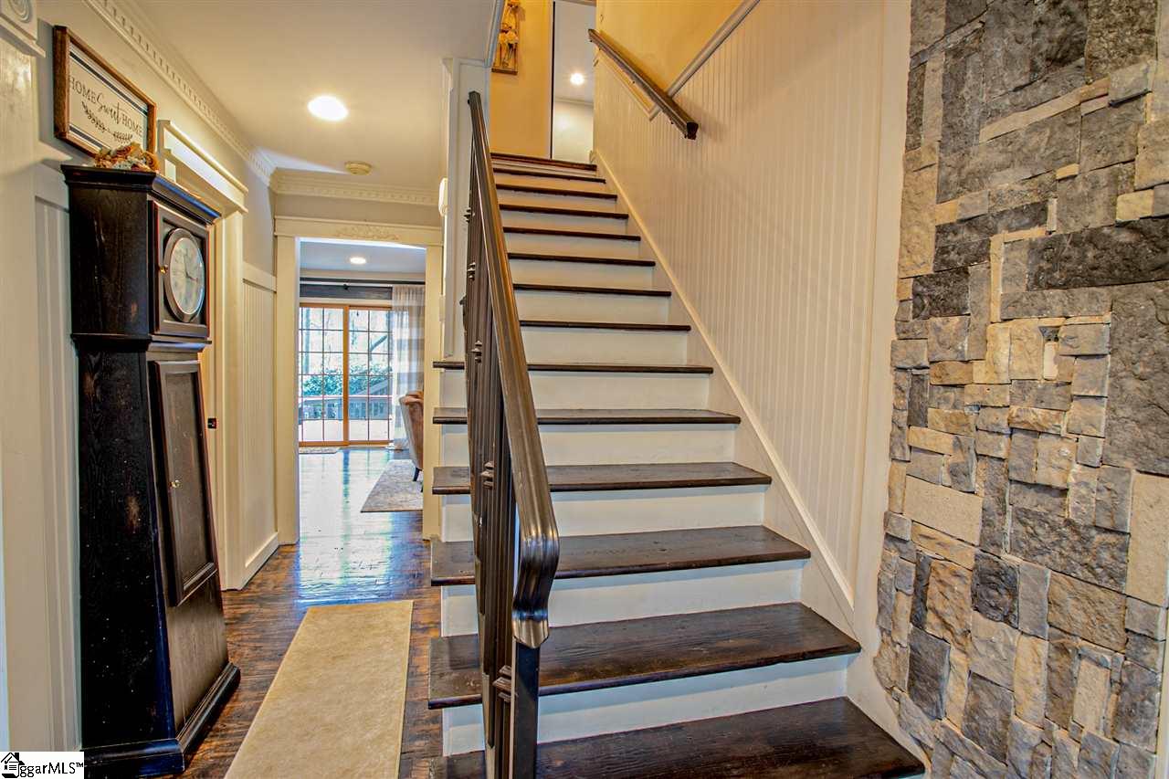 409 Foxcroft Road Greenville, SC 29615 - Photo 16 of 36 Gallery Image 16