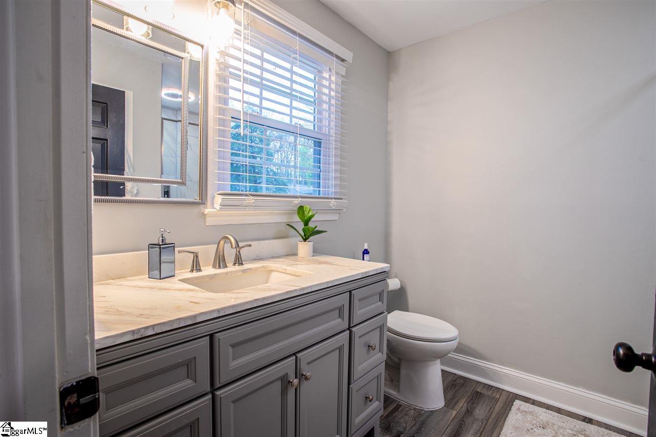 409 Foxcroft Road Greenville, SC 29615 - Photo 18 of 36 Gallery Image 18