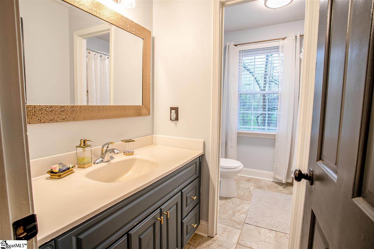 409 Foxcroft Road Greenville, SC 29615 - Photo 24 of 36 Gallery Image 24