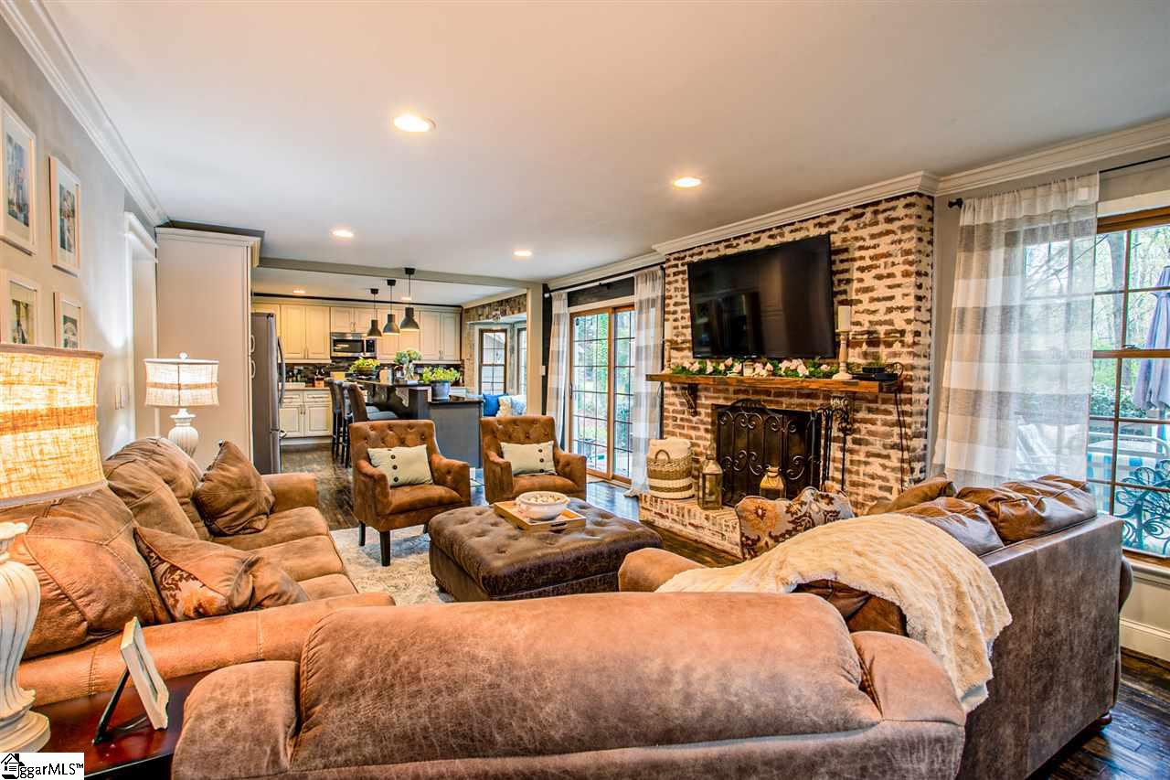 409 Foxcroft Road Greenville, SC 29615 - Photo 6 of 36 Gallery Image 6