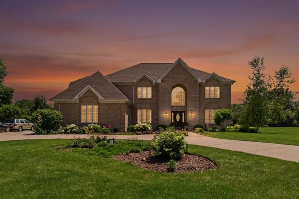 $1,250,000 | 1578 Roanoke Court, Long Grove, IL 60047
