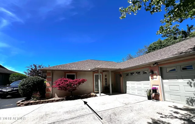 $2,200 | 3006 Brentwood Court, Kingston, TN 37763