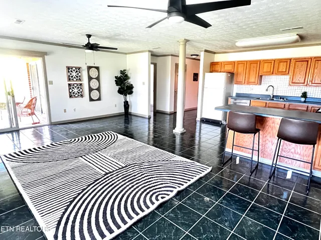 $2,200 | 3006 Brentwood Court, Kingston, TN 37763