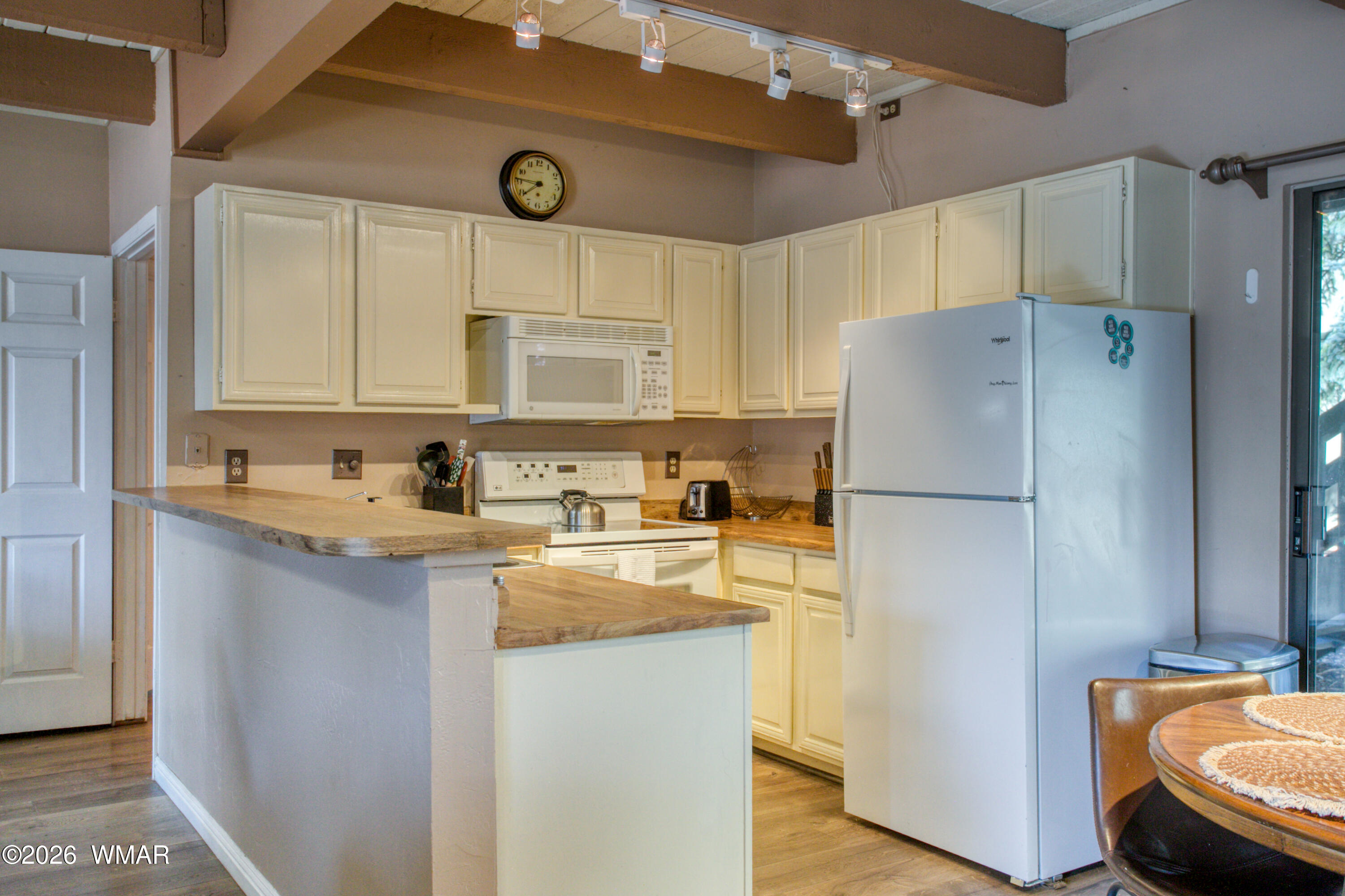 4551 Resort Loop Pinetop, AZ 85935 - Photo 6 of 26 Gallery Image 6