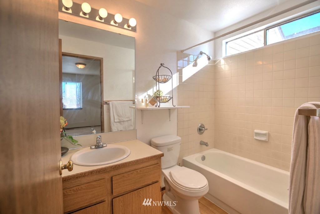 2811 Mill Avenue South Renton, WA 98055 - Photo 8 of 22