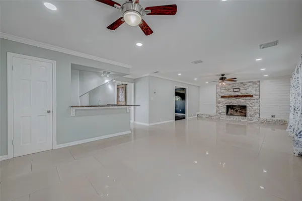 $2,850 | 8110 Bent Oak Lane, Spring, TX 77379