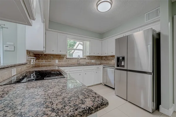 $2,850 | 8110 Bent Oak Lane, Spring, TX 77379