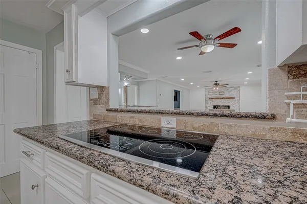 $2,850 | 8110 Bent Oak Lane, Spring, TX 77379