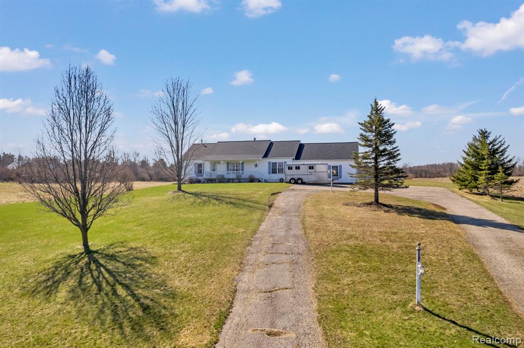 12833 Sullivan Road Emmett, MI 48022 - Photo 32 of 41
