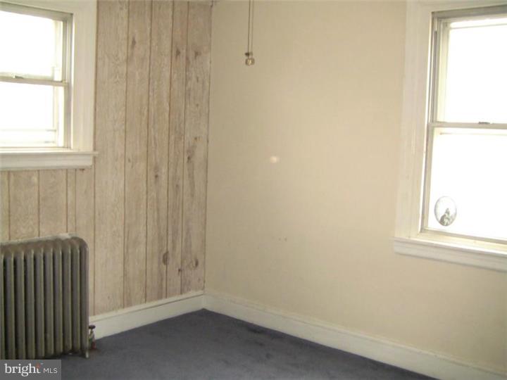16 Kenmore Road Upper Darby, PA 19082 - Photo 14 of 18