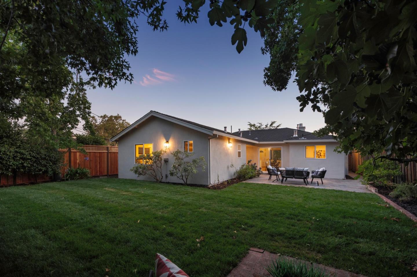 3989 Oneill Drive San Mateo, CA 94403 - Photo 35 of 47 a view of a yard with plants and a large tree