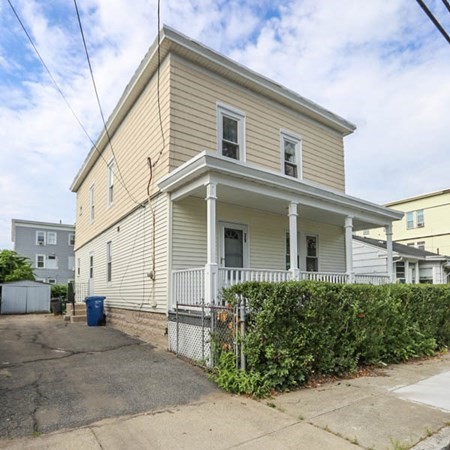 39 Inman Street Lawrence, MA 01843 - Photo 1 of 18 Gallery Image 1