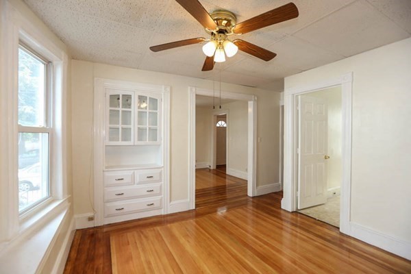 39 Inman Street Lawrence, MA 01843 - Photo 11 of 18 Gallery Image 11