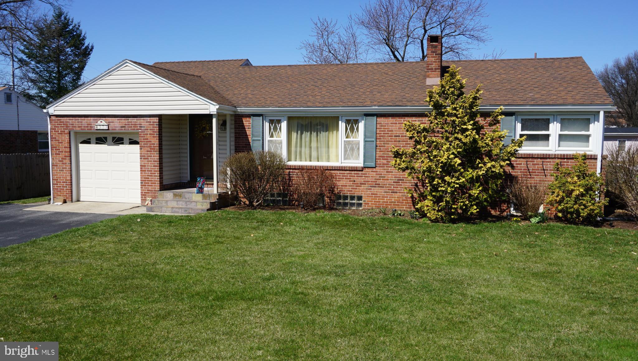 373 Edgehill Road York, PA 17403 - Photo 1 of 41