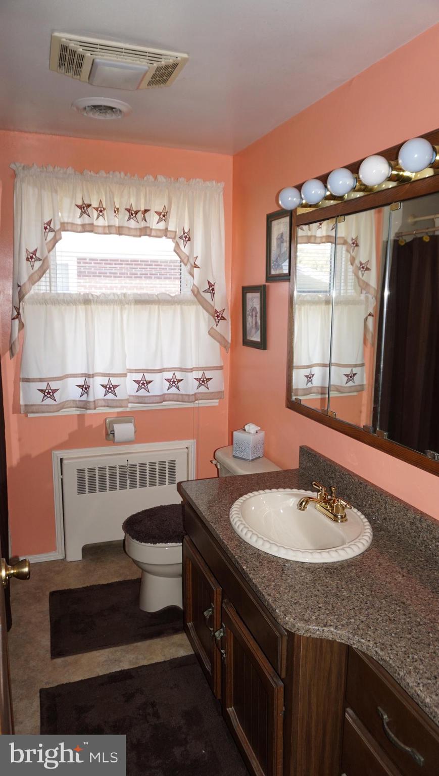 373 Edgehill Road York, PA 17403 - Photo 26 of 41