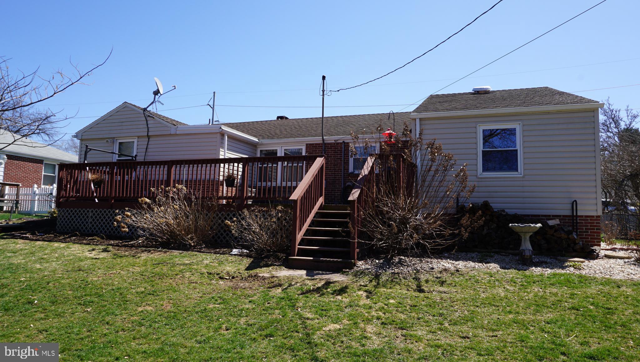373 Edgehill Road York, PA 17403 - Photo 6 of 41