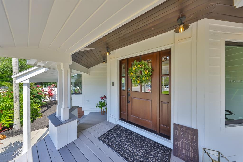 945 Bunker View Drive Apollo Beach, FL 33572 - Photo 10 of 92