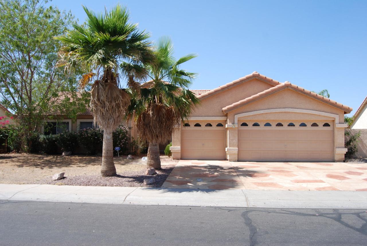 1760 East Fremont Road Phoenix, AZ 85042 - Photo 1 of 11 Great family home