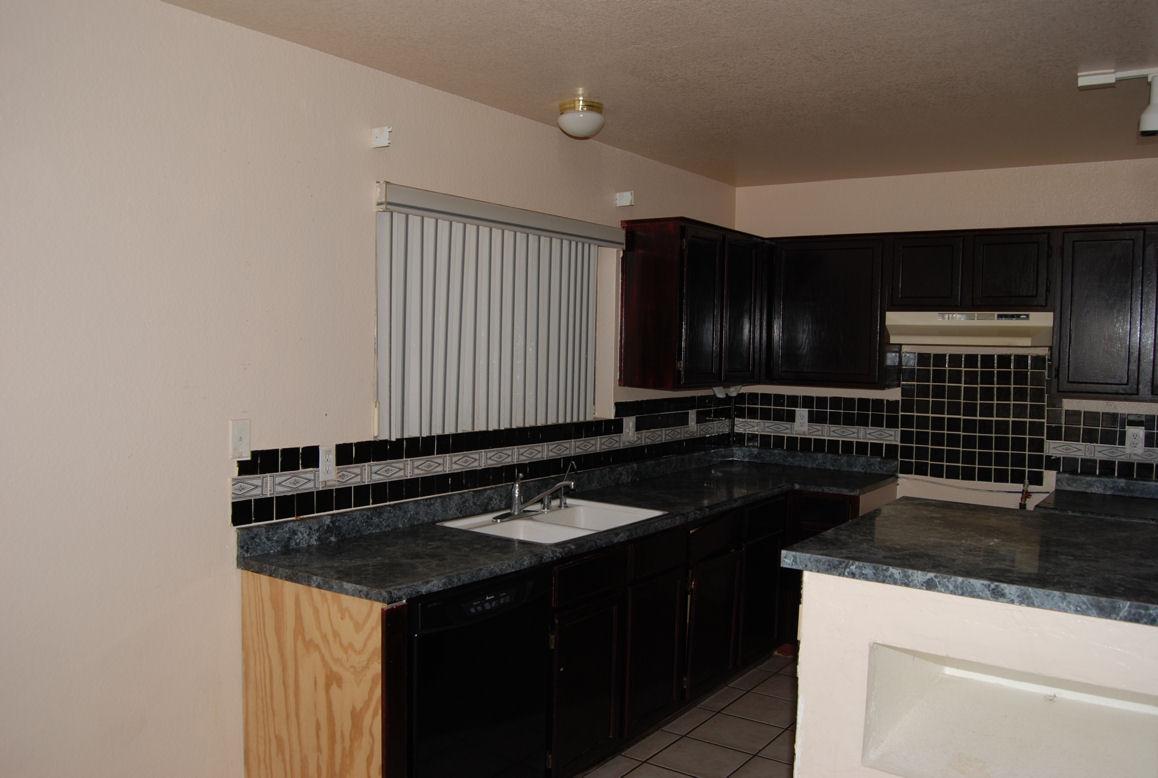 1760 East Fremont Road Phoenix, AZ 85042 - Photo 6 of 11 Open Kitchen