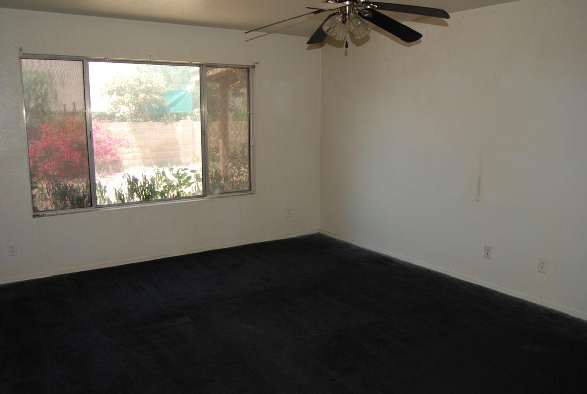 1760 East Fremont Road Phoenix, AZ 85042 - Photo 9 of 11 3 Bedrooms