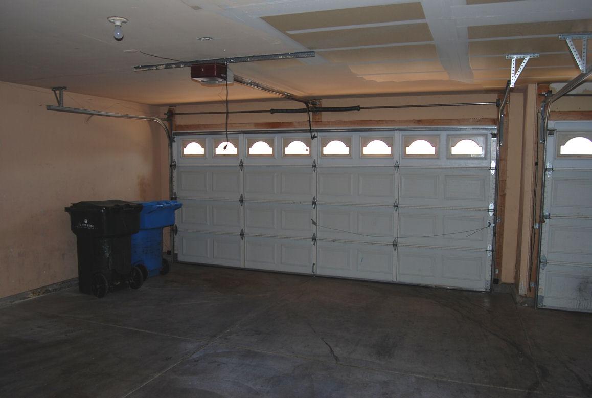 1760 East Fremont Road Phoenix, AZ 85042 - Photo 10 of 11 3 Car Garage