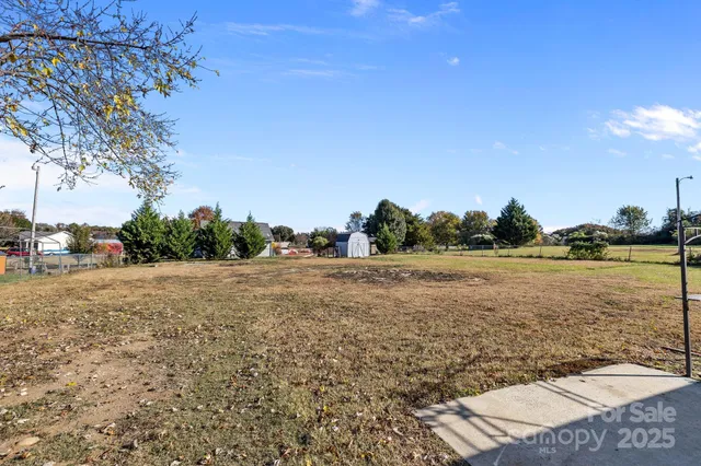a view of lake with house