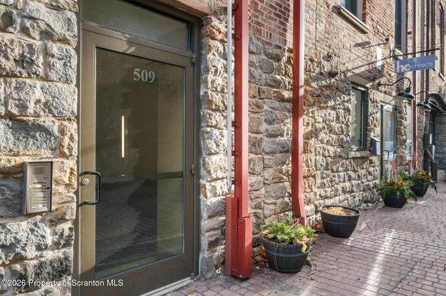 $398,000 | 509 Bogart Place, Scranton, PA 18503