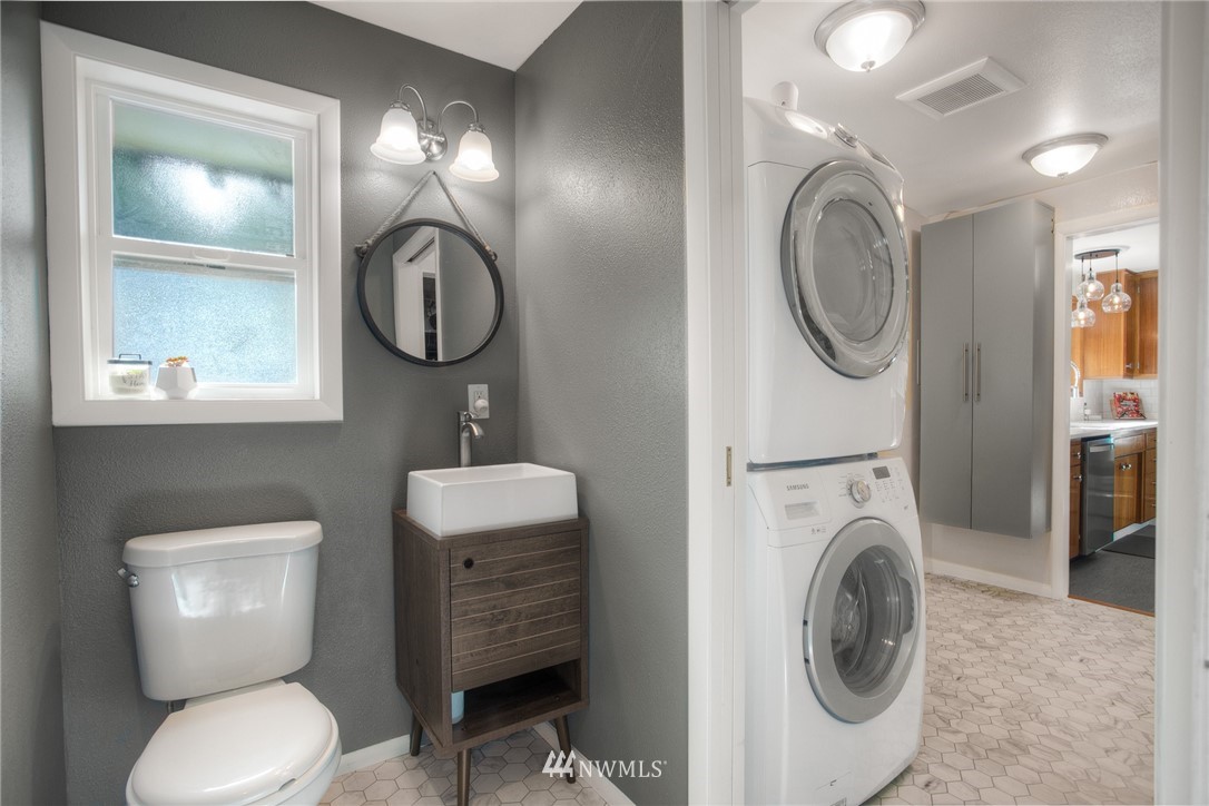 7732 192nd Place Southwest Edmonds, WA 98026 - Photo 14 of 23 Gallery Image 14