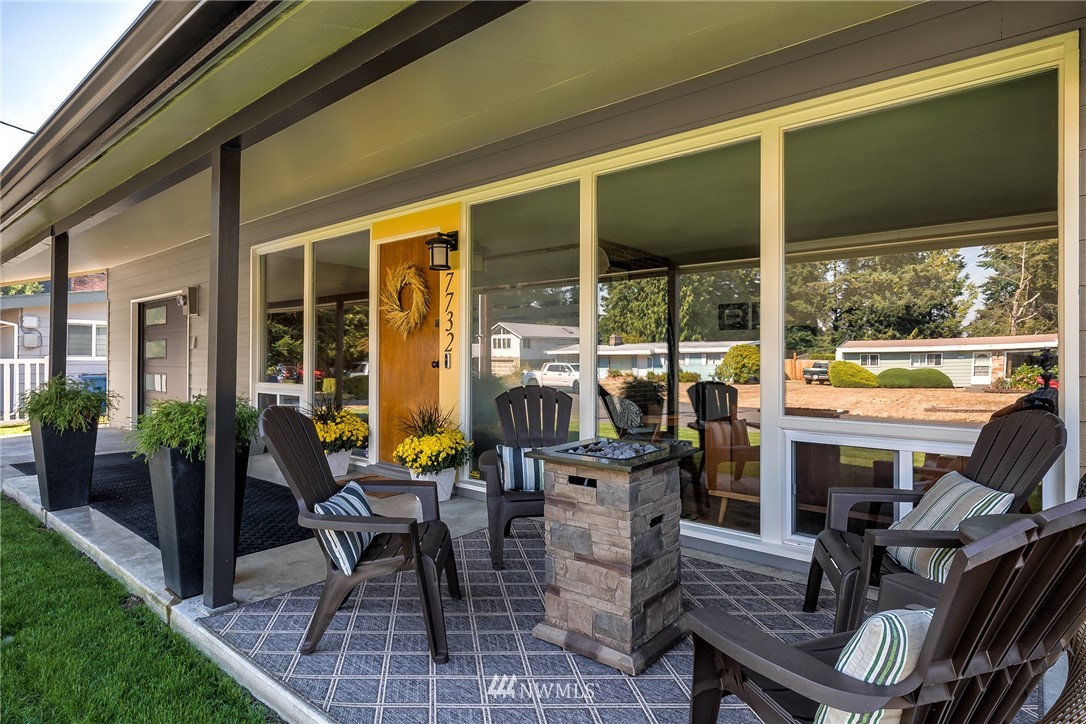 7732 192nd Place Southwest Edmonds, WA 98026 - Photo 4 of 23 Gallery Image 4