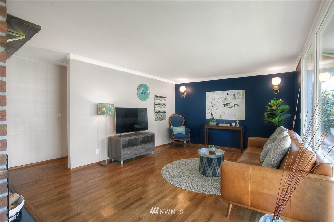 7732 192nd Place Southwest Edmonds, WA 98026 - Photo 5 of 23 Gallery Image 5