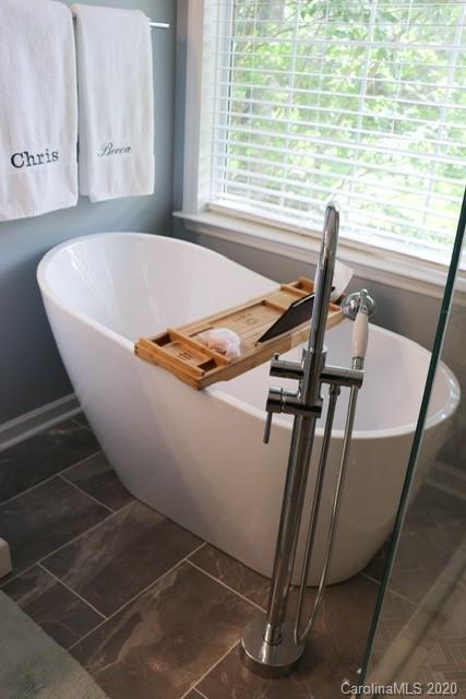 8228 Stevens Mill Road Matthews, NC 28104 - Photo 8 of 24 Gallery Image 8
