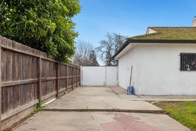 $490,000 | 5167 East Balch Avenue, Fresno, CA 93727