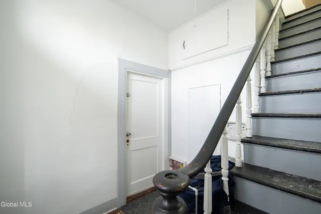 $274,900 | 1529 7th Avenue, Watervliet, NY 12189