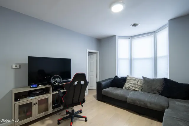 $274,900 | 1529 7th Avenue, Watervliet, NY 12189