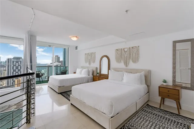 $4,750 | 41 Southeast 5th Street, Unit 2107, Miami, FL 33131