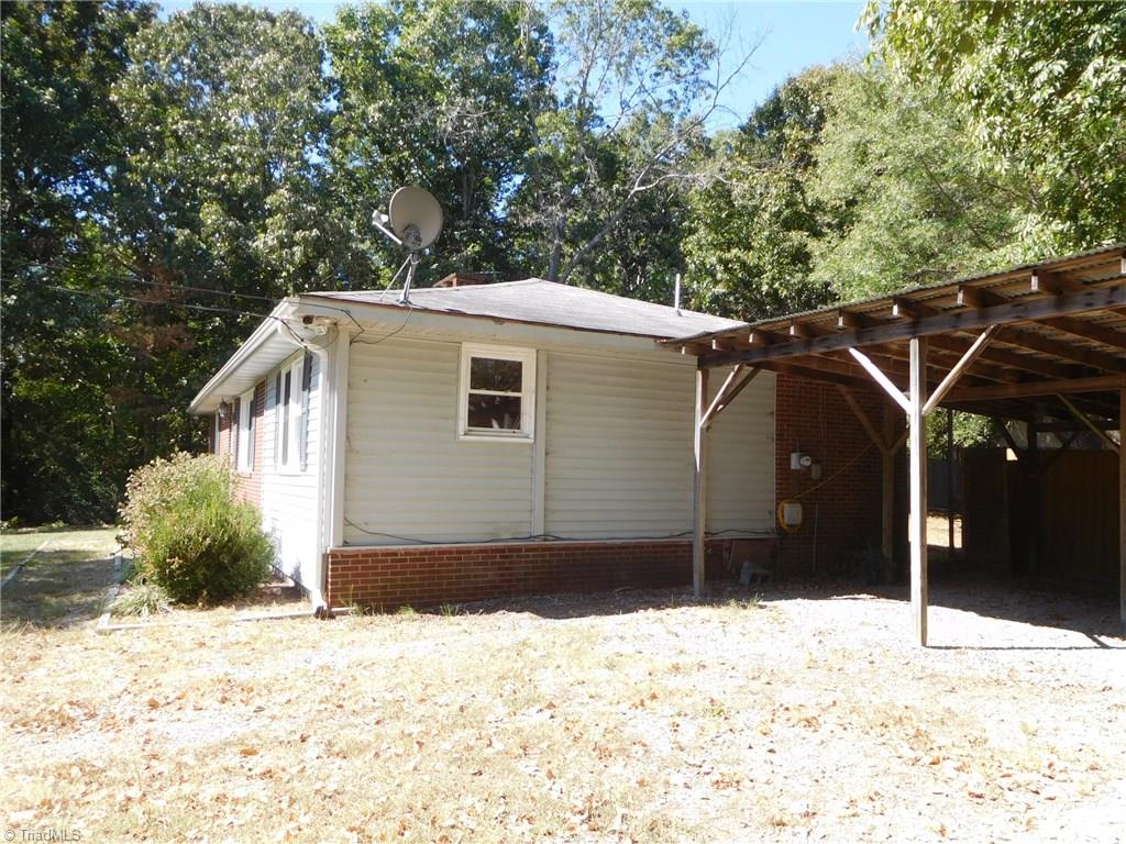 339 Poe Road Siler City, NC 27344 - Photo 4 of 18 Gallery Image 4
