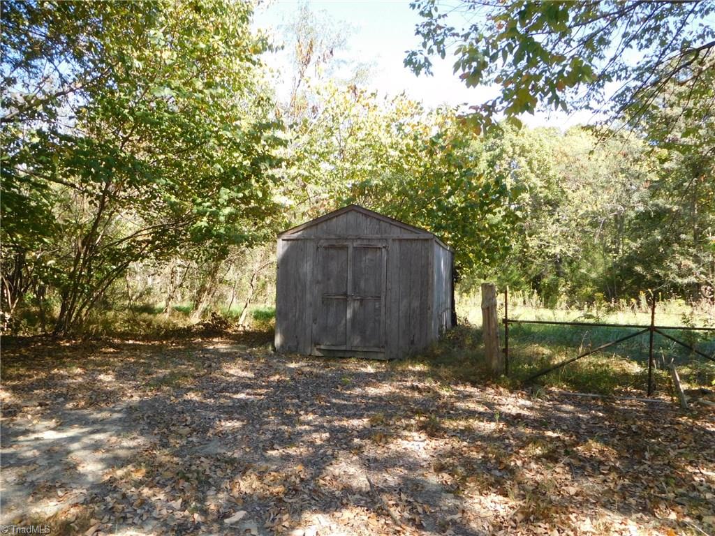 339 Poe Road Siler City, NC 27344 - Photo 6 of 18 Gallery Image 6