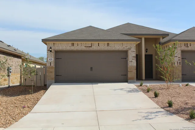 $1,500 | 435 Emma Drive, New Braunfels, TX 78130
