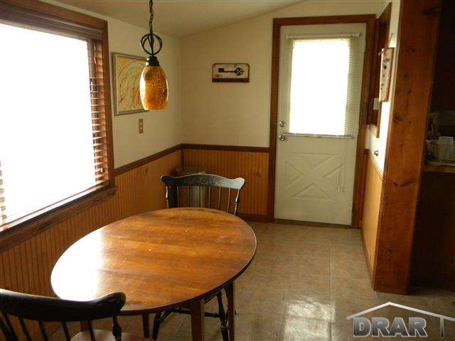 243 Riley Street Dundee, MI 48131 - Photo 6 of 14 31145656-5.JPG