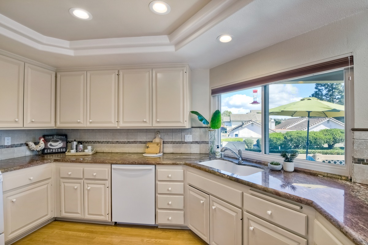 1754 Gascony Road Encinitas, CA 92024 - Photo 7 of 22