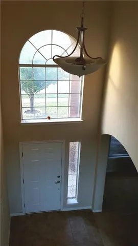 a view of a back yard