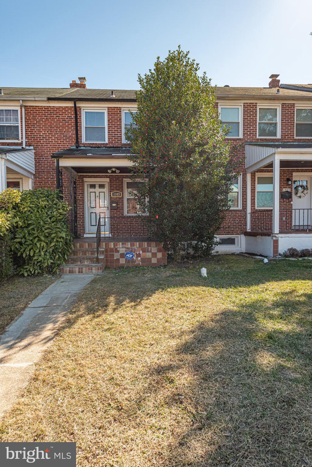 1309 Silverthorne Road Baltimore, MD 21239 - Photo 3 of 27