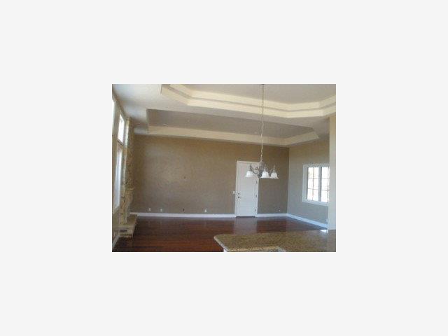 19819 Spring Ridge Terrace Salinas, CA 93908 - Photo 4 of 9 Gallery Image 4