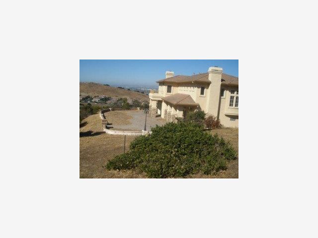 19819 Spring Ridge Terrace Salinas, CA 93908 - Photo 8 of 9 Gallery Image 8