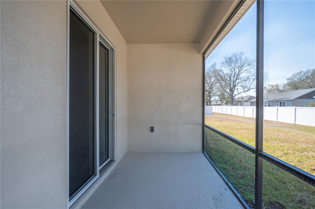 4303 Moon Shadow Loop Mulberry, FL 33860 - Photo 25 of 30 a view of an outdoor space with swimming pool